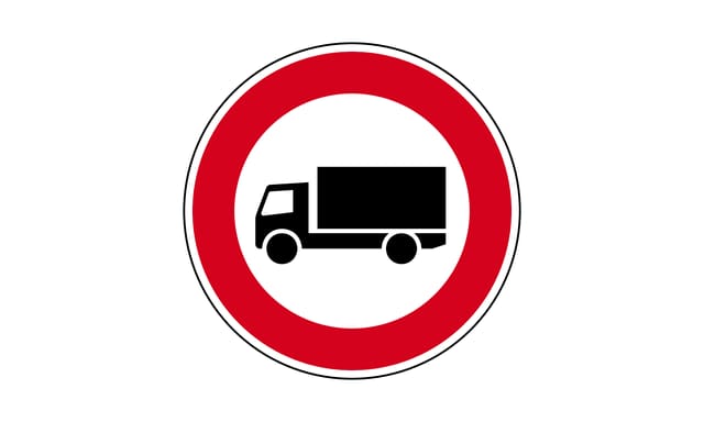 Welche Fahrzeuge dürfen eine so gekennzeichnete Straße nicht befahren?